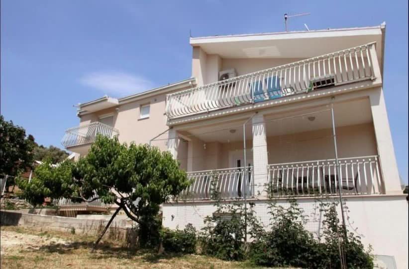 Apartmant Milan Trogir Exterior foto